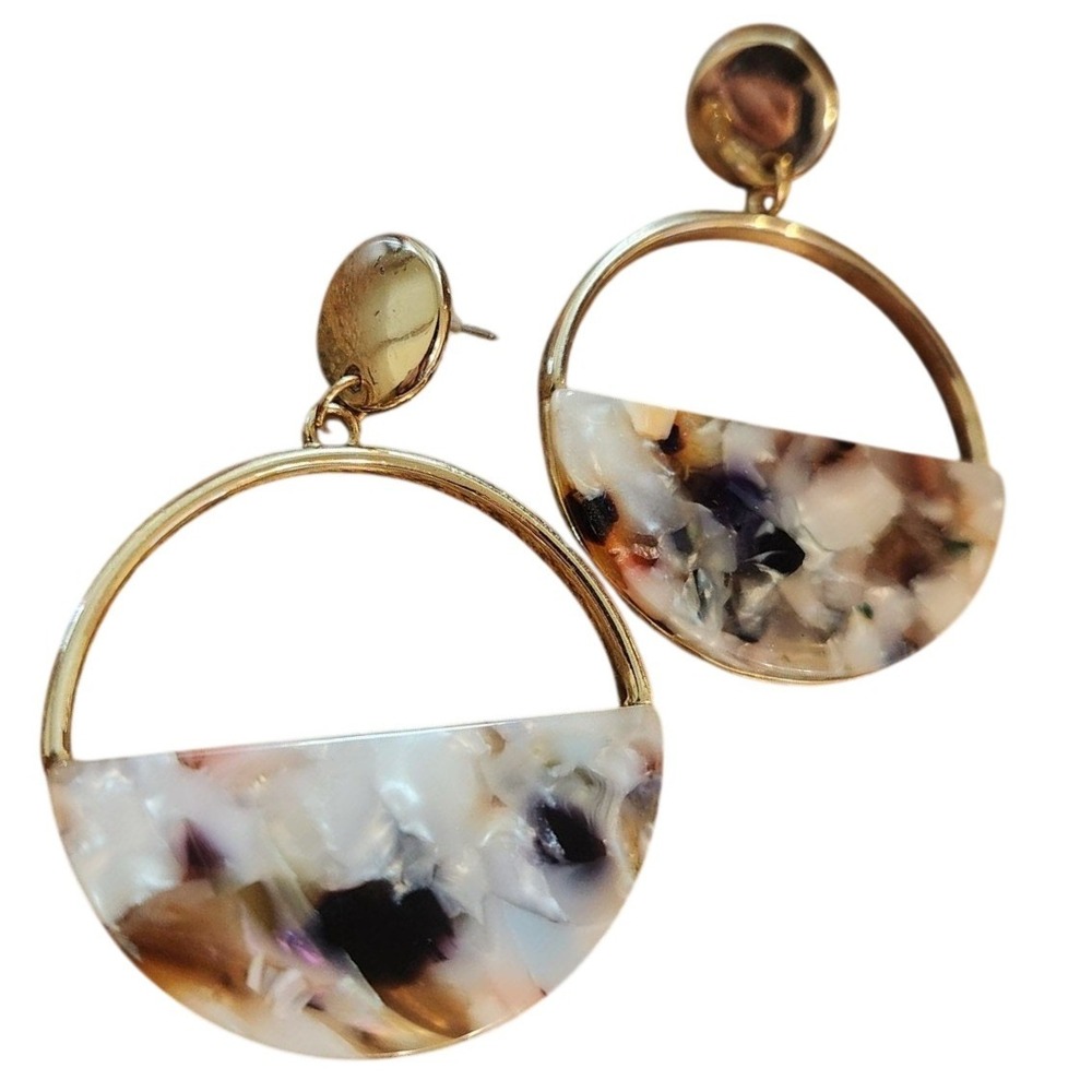 Gold hoop‎ fashion earrings with acrylic faux multicolor mother of pearl